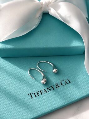 Authentic Tiffany & Co Elsa Peretti Teardrop Earrings + COA